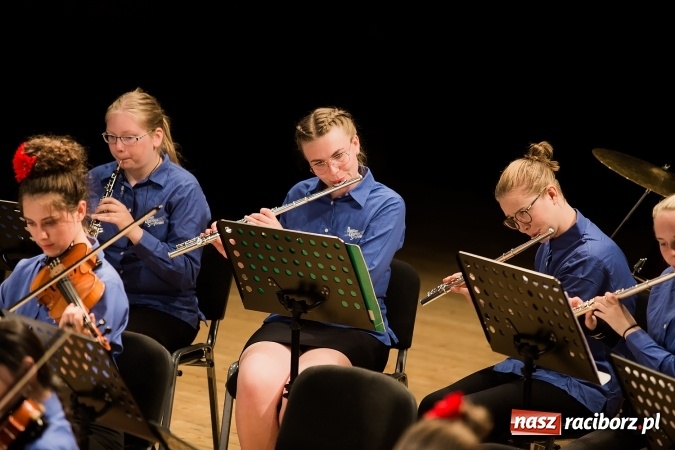 Zdjęcie w galerii na portalu naszraciborz.pl: Koncert zespołu Dalaviolinister oraz Młodzieżowej Orkiestry ze Szwecji wiadomości z regionu