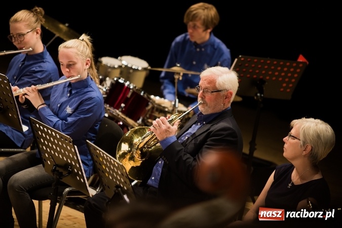 Zdjęcie w galerii na portalu naszraciborz.pl: Koncert zespołu Dalaviolinister oraz Młodzieżowej Orkiestry ze Szwecji wiadomości z regionu