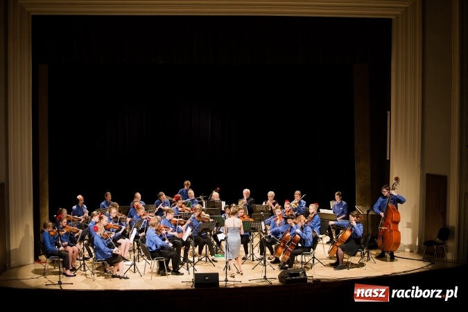 Zdjęcie w galerii na portalu naszraciborz.pl: Koncert zespołu Dalaviolinister oraz Młodzieżowej Orkiestry ze Szwecji wiadomości z regionu