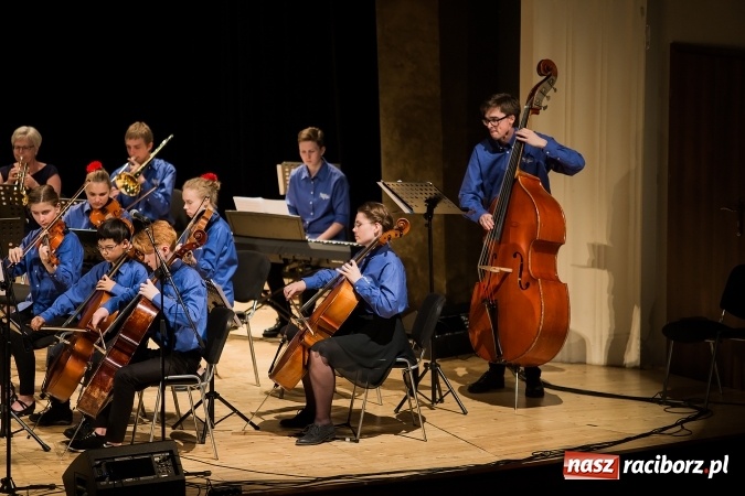Zdjęcie w galerii na portalu naszraciborz.pl: Koncert zespołu Dalaviolinister oraz Młodzieżowej Orkiestry ze Szwecji wiadomości z regionu