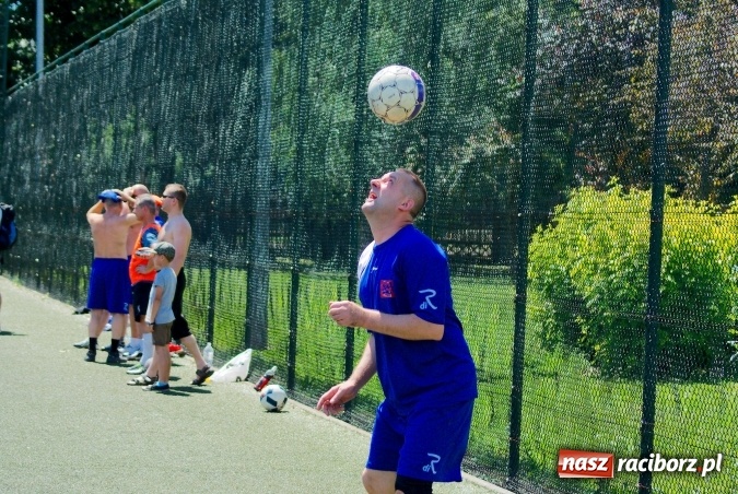 Zdjęcie w galerii na portalu naszraciborz.pl: Hurtownia zdetronizowana. Puchar prezesa trafił do Ensolu wiadomości z regionu