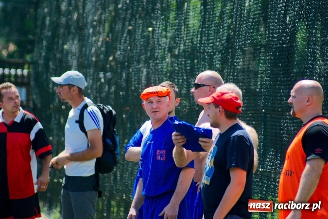 Zdjęcie w galerii na portalu naszraciborz.pl: Hurtownia zdetronizowana. Puchar prezesa trafił do Ensolu wiadomości z regionu