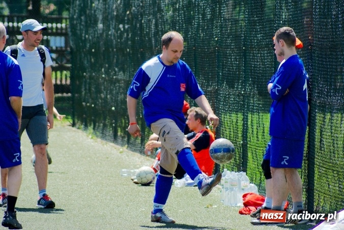 Zdjęcie w galerii na portalu naszraciborz.pl: Hurtownia zdetronizowana. Puchar prezesa trafił do Ensolu wiadomości z regionu