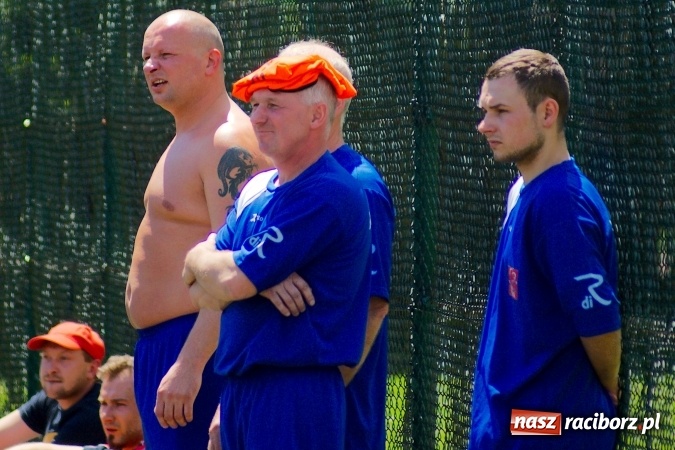 Zdjęcie w galerii na portalu naszraciborz.pl: Hurtownia zdetronizowana. Puchar prezesa trafił do Ensolu wiadomości z regionu