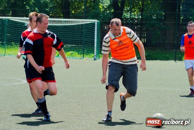 Zdjęcie w galerii na portalu naszraciborz.pl: Hurtownia zdetronizowana. Puchar prezesa trafił do Ensolu wiadomości z regionu