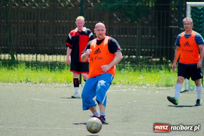 Zdjęcie w galerii na portalu naszraciborz.pl: Hurtownia zdetronizowana. Puchar prezesa trafił do Ensolu wiadomości z regionu