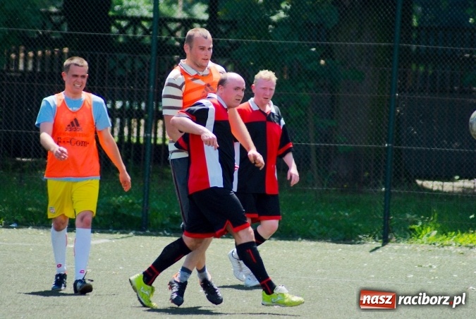 Zdjęcie w galerii na portalu naszraciborz.pl: Hurtownia zdetronizowana. Puchar prezesa trafił do Ensolu wiadomości z regionu