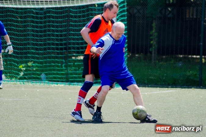 Zdjęcie w galerii na portalu naszraciborz.pl: Hurtownia zdetronizowana. Puchar prezesa trafił do Ensolu wiadomości z regionu