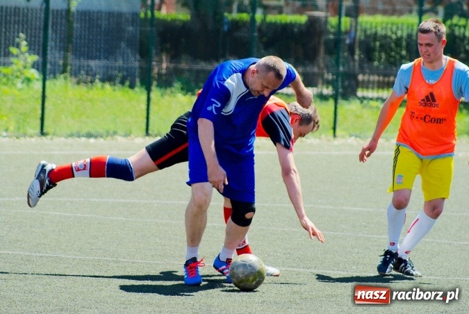 Zdjęcie w galerii na portalu naszraciborz.pl: Hurtownia zdetronizowana. Puchar prezesa trafił do Ensolu wiadomości z regionu