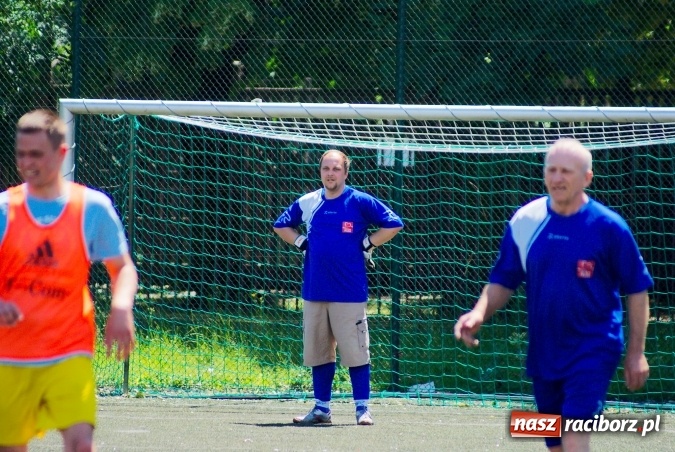 Zdjęcie w galerii na portalu naszraciborz.pl: Hurtownia zdetronizowana. Puchar prezesa trafił do Ensolu wiadomości z regionu