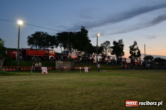 Zdjęcie w galerii na portalu naszraciborz.pl: Nocne zawody strażackie w Bolesławiu. Emocje i frekwencja jak na Euro wiadomości z regionu