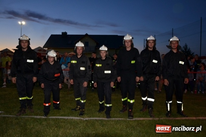 Zdjęcie w galerii na portalu naszraciborz.pl: Nocne zawody strażackie w Bolesławiu. Emocje i frekwencja jak na Euro wiadomości z regionu