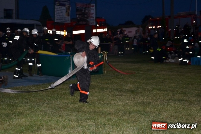 Zdjęcie w galerii na portalu naszraciborz.pl: Nocne zawody strażackie w Bolesławiu. Emocje i frekwencja jak na Euro wiadomości z regionu