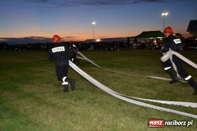 Zdjęcie w galerii na portalu naszraciborz.pl: Nocne zawody strażackie w Bolesławiu. Emocje i frekwencja jak na Euro wiadomości z regionu