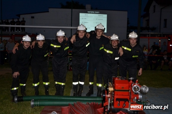 Zdjęcie w galerii na portalu naszraciborz.pl: Nocne zawody strażackie w Bolesławiu. Emocje i frekwencja jak na Euro wiadomości z regionu
