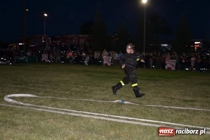 Zdjęcie w galerii na portalu naszraciborz.pl: Nocne zawody strażackie w Bolesławiu. Emocje i frekwencja jak na Euro wiadomości z regionu