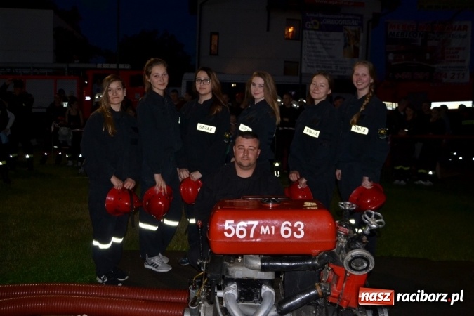 Zdjęcie w galerii na portalu naszraciborz.pl: Nocne zawody strażackie w Bolesławiu. Emocje i frekwencja jak na Euro wiadomości z regionu