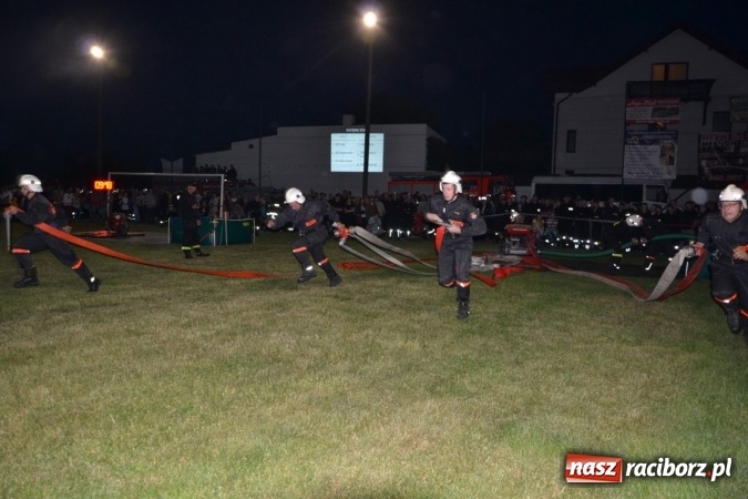 Zdjęcie w galerii na portalu naszraciborz.pl: Nocne zawody strażackie w Bolesławiu. Emocje i frekwencja jak na Euro wiadomości z regionu
