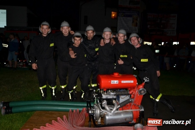 Zdjęcie w galerii na portalu naszraciborz.pl: Nocne zawody strażackie w Bolesławiu. Emocje i frekwencja jak na Euro wiadomości z regionu