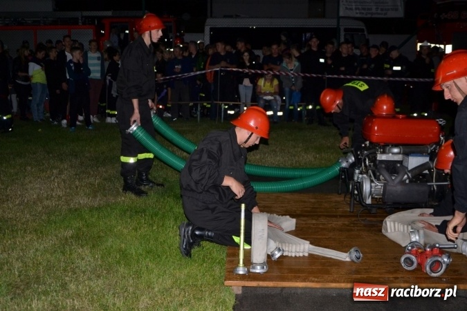 Zdjęcie w galerii na portalu naszraciborz.pl: Nocne zawody strażackie w Bolesławiu. Emocje i frekwencja jak na Euro wiadomości z regionu