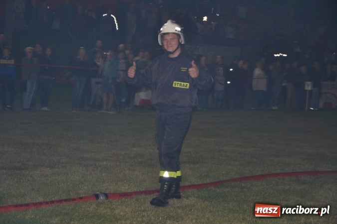 Zdjęcie w galerii na portalu naszraciborz.pl: Nocne zawody strażackie w Bolesławiu. Emocje i frekwencja jak na Euro wiadomości z regionu