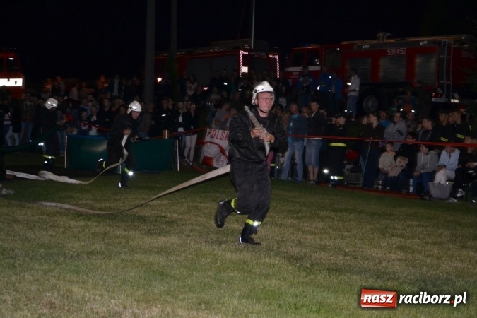 Zdjęcie w galerii na portalu naszraciborz.pl: Nocne zawody strażackie w Bolesławiu. Emocje i frekwencja jak na Euro wiadomości z regionu