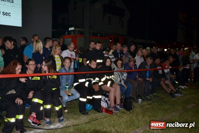Zdjęcie w galerii na portalu naszraciborz.pl: Nocne zawody strażackie w Bolesławiu. Emocje i frekwencja jak na Euro wiadomości z regionu