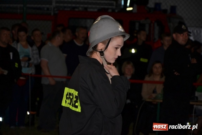 Zdjęcie w galerii na portalu naszraciborz.pl: Nocne zawody strażackie w Bolesławiu. Emocje i frekwencja jak na Euro wiadomości z regionu