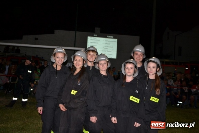 Zdjęcie w galerii na portalu naszraciborz.pl: Nocne zawody strażackie w Bolesławiu. Emocje i frekwencja jak na Euro wiadomości z regionu