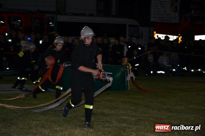 Zdjęcie w galerii na portalu naszraciborz.pl: Nocne zawody strażackie w Bolesławiu. Emocje i frekwencja jak na Euro wiadomości z regionu