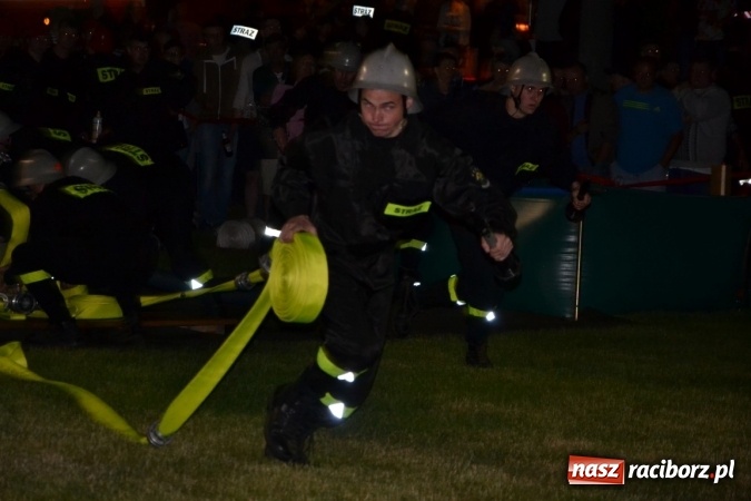Zdjęcie w galerii na portalu naszraciborz.pl: Nocne zawody strażackie w Bolesławiu. Emocje i frekwencja jak na Euro wiadomości z regionu