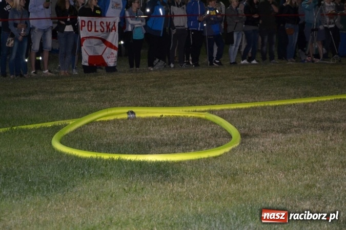 Zdjęcie w galerii na portalu naszraciborz.pl: Nocne zawody strażackie w Bolesławiu. Emocje i frekwencja jak na Euro wiadomości z regionu