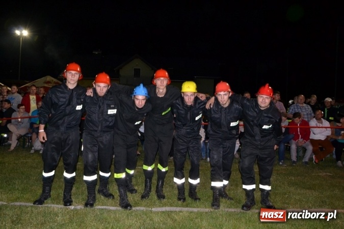 Zdjęcie w galerii na portalu naszraciborz.pl: Nocne zawody strażackie w Bolesławiu. Emocje i frekwencja jak na Euro wiadomości z regionu