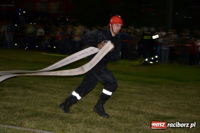 Zdjęcie w galerii na portalu naszraciborz.pl: Nocne zawody strażackie w Bolesławiu. Emocje i frekwencja jak na Euro wiadomości z regionu