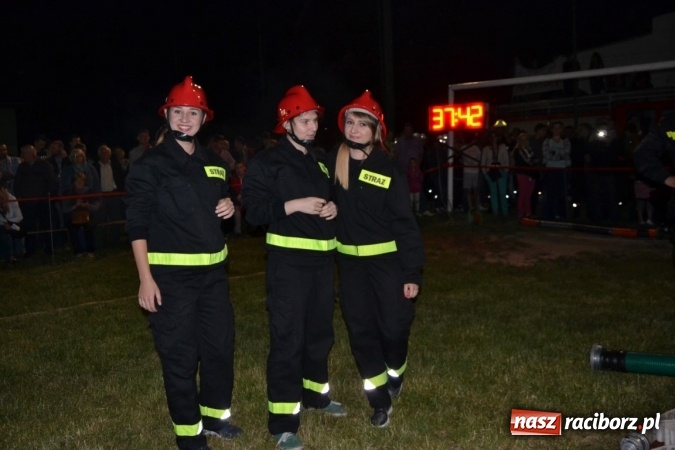 Zdjęcie w galerii na portalu naszraciborz.pl: Nocne zawody strażackie w Bolesławiu. Emocje i frekwencja jak na Euro wiadomości z regionu
