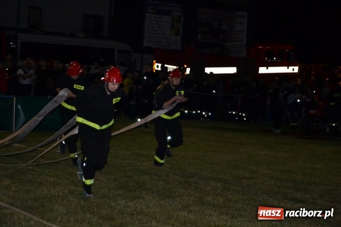 Zdjęcie w galerii na portalu naszraciborz.pl: Nocne zawody strażackie w Bolesławiu. Emocje i frekwencja jak na Euro wiadomości z regionu