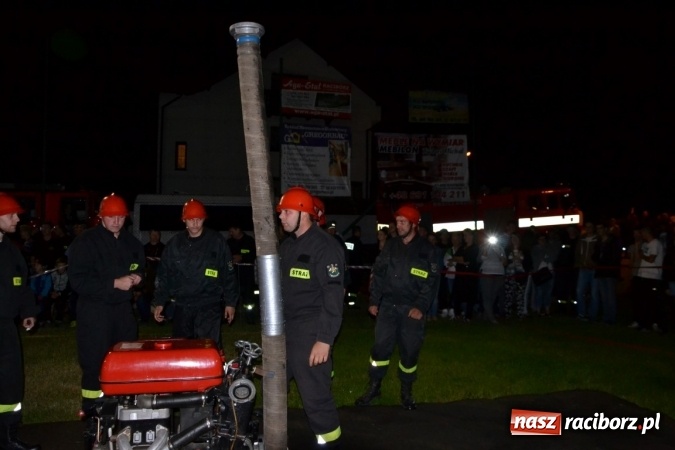 Zdjęcie w galerii na portalu naszraciborz.pl: Nocne zawody strażackie w Bolesławiu. Emocje i frekwencja jak na Euro wiadomości z regionu