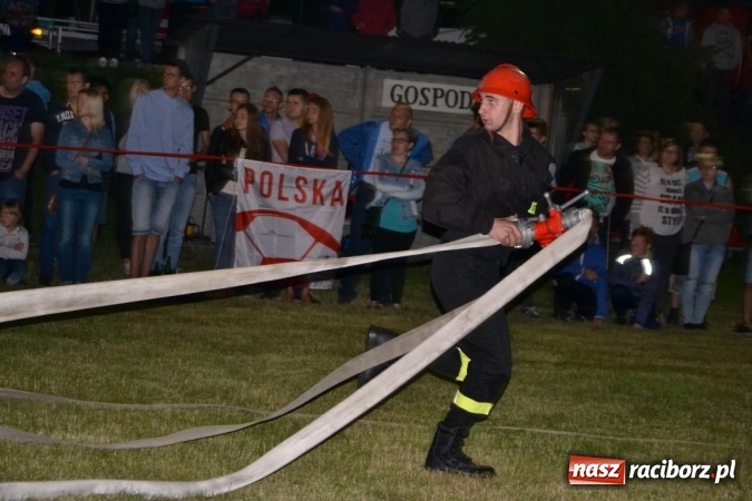 Zdjęcie w galerii na portalu naszraciborz.pl: Nocne zawody strażackie w Bolesławiu. Emocje i frekwencja jak na Euro wiadomości z regionu