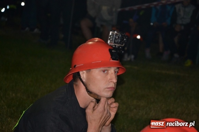 Zdjęcie w galerii na portalu naszraciborz.pl: Nocne zawody strażackie w Bolesławiu. Emocje i frekwencja jak na Euro wiadomości z regionu