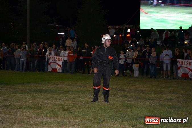 Zdjęcie w galerii na portalu naszraciborz.pl: Nocne zawody strażackie w Bolesławiu. Emocje i frekwencja jak na Euro wiadomości z regionu