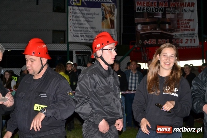 Zdjęcie w galerii na portalu naszraciborz.pl: Nocne zawody strażackie w Bolesławiu. Emocje i frekwencja jak na Euro wiadomości z regionu