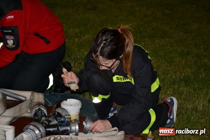 Zdjęcie w galerii na portalu naszraciborz.pl: Nocne zawody strażackie w Bolesławiu. Emocje i frekwencja jak na Euro wiadomości z regionu