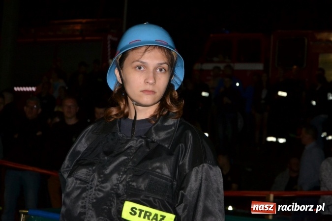 Zdjęcie w galerii na portalu naszraciborz.pl: Nocne zawody strażackie w Bolesławiu. Emocje i frekwencja jak na Euro wiadomości z regionu