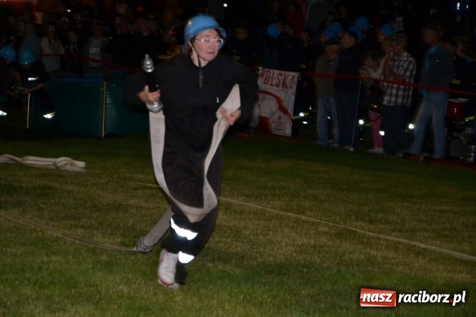 Zdjęcie w galerii na portalu naszraciborz.pl: Nocne zawody strażackie w Bolesławiu. Emocje i frekwencja jak na Euro wiadomości z regionu