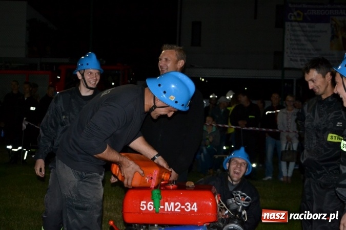 Zdjęcie w galerii na portalu naszraciborz.pl: Nocne zawody strażackie w Bolesławiu. Emocje i frekwencja jak na Euro wiadomości z regionu