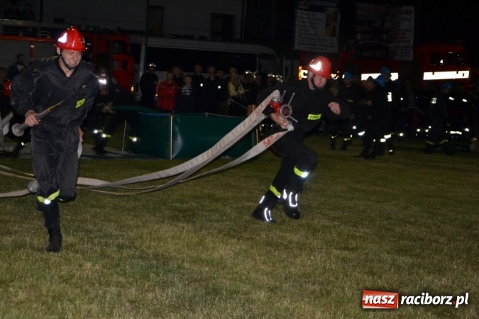 Zdjęcie w galerii na portalu naszraciborz.pl: Nocne zawody strażackie w Bolesławiu. Emocje i frekwencja jak na Euro wiadomości z regionu