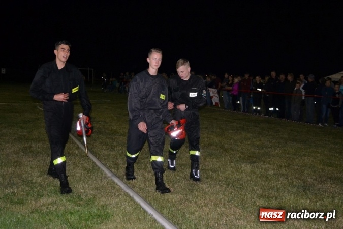 Zdjęcie w galerii na portalu naszraciborz.pl: Nocne zawody strażackie w Bolesławiu. Emocje i frekwencja jak na Euro wiadomości z regionu