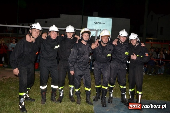 Zdjęcie w galerii na portalu naszraciborz.pl: Nocne zawody strażackie w Bolesławiu. Emocje i frekwencja jak na Euro wiadomości z regionu
