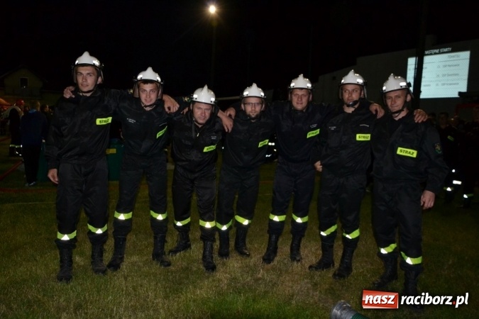 Zdjęcie w galerii na portalu naszraciborz.pl: Nocne zawody strażackie w Bolesławiu. Emocje i frekwencja jak na Euro wiadomości z regionu