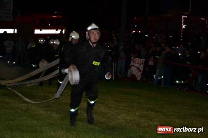 Zdjęcie w galerii na portalu naszraciborz.pl: Nocne zawody strażackie w Bolesławiu. Emocje i frekwencja jak na Euro wiadomości z regionu